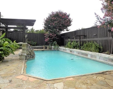 2601 Banner Elk Circle - Photo Thumbnail 1