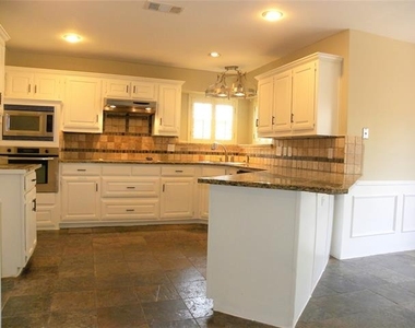 2601 Banner Elk Circle - Photo Thumbnail 12