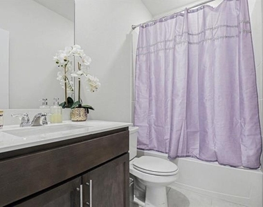 1613 Grand Villa Street - Photo Thumbnail 17