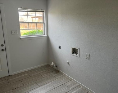 1333 E Exchange Parkway - Photo Thumbnail 15