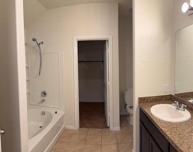 945 Loftin Street - Photo Thumbnail 5