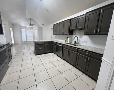 5317 Western Plains Avenue - Photo Thumbnail 5