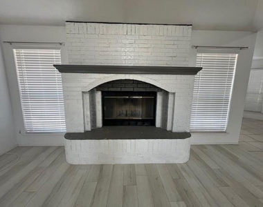 5317 Western Plains Avenue - Photo Thumbnail 3