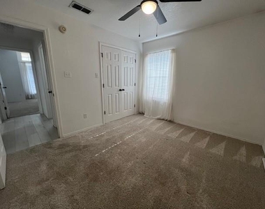 5317 Western Plains Avenue - Photo Thumbnail 16