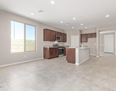 8804 W Marshall Avenue - Photo Thumbnail 9