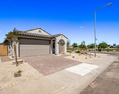8804 W Marshall Avenue - Photo Thumbnail 1