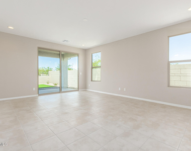 8804 W Marshall Avenue - Photo Thumbnail 5