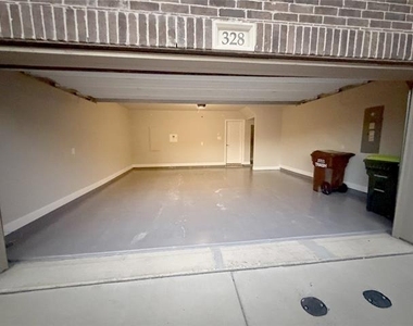328 Greenhouse Drive - Photo Thumbnail 22