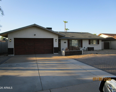 1316 E Donner Drive - Photo Thumbnail 25