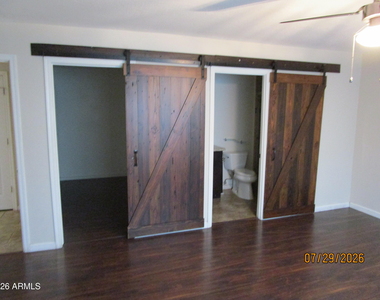 1316 E Donner Drive - Photo Thumbnail 11
