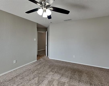 8809 Limestone Drive - Photo Thumbnail 7