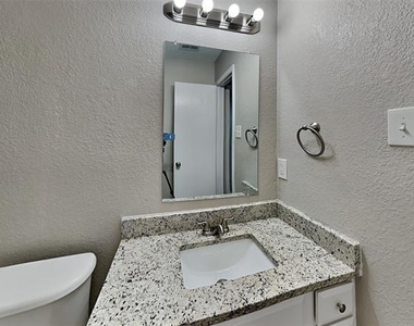 8809 Limestone Drive - Photo Thumbnail 14