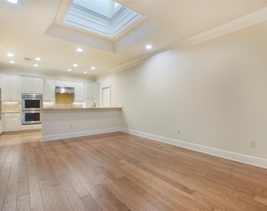 6425 Bandera Avenue - Photo Thumbnail 2