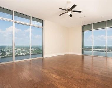 8066 Park Lane - Photo Thumbnail 4