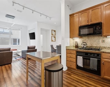 4312 Mckinney Avenue - Photo Thumbnail 7