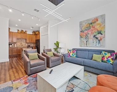 4312 Mckinney Avenue - Photo Thumbnail 4