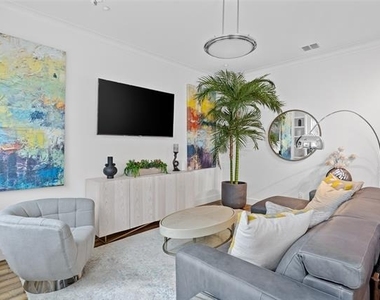 4312 Mckinney Avenue - Photo Thumbnail 25