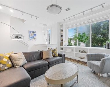 4312 Mckinney Avenue - Photo Thumbnail 26