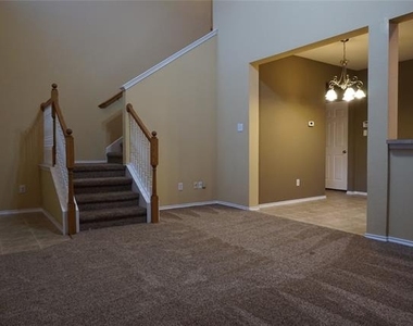 4080 Kyndra Circle - Photo Thumbnail 5