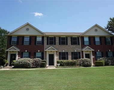 4080 Kyndra Circle - Photo Thumbnail 2