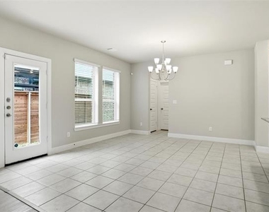1808 Sierra Rose Trace - Photo Thumbnail 3