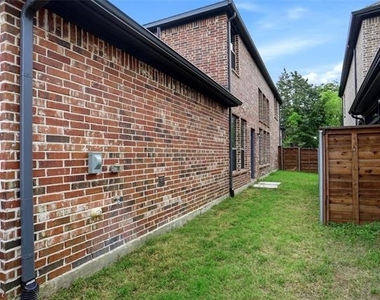 1808 Sierra Rose Trace - Photo Thumbnail 19