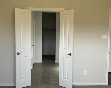 503 Cottagewood Drive - Photo Thumbnail 15