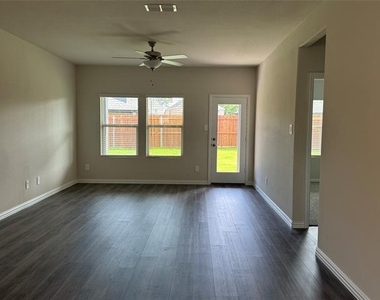 503 Cottagewood Drive - Photo Thumbnail 3