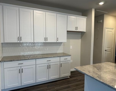 503 Cottagewood Drive - Photo Thumbnail 9