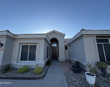 22366 N 68th Drive - Photo Thumbnail 2