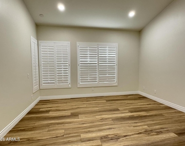 22366 N 68th Drive - Photo Thumbnail 24