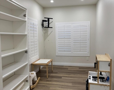 22366 N 68th Drive - Photo Thumbnail 26