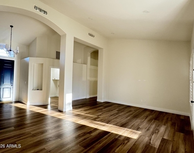 22366 N 68th Drive - Photo Thumbnail 12