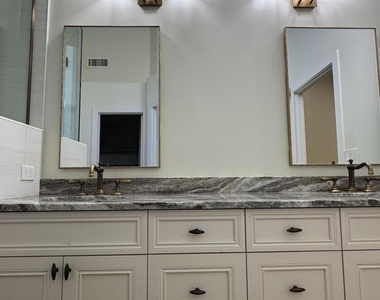 22366 N 68th Drive - Photo Thumbnail 17
