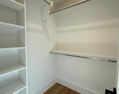 4423 Emerson Avenue - Photo Thumbnail 8