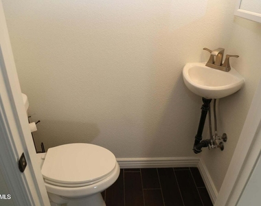 9014 E Larkspur Drive - Photo Thumbnail 19