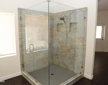 9014 E Larkspur Drive - Photo Thumbnail 13