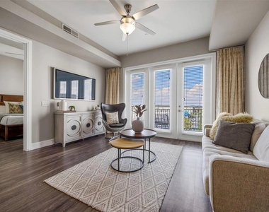 3201 Esperanza Crossing - Photo Thumbnail 10