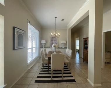 558 Timber Ridge Drive - Photo Thumbnail 3