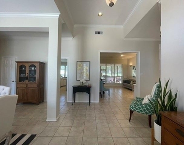 558 Timber Ridge Drive - Photo Thumbnail 2