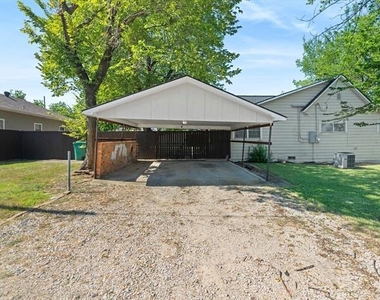 108 N Baker Street - Photo Thumbnail 3