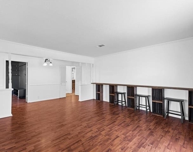 108 N Baker Street - Photo Thumbnail 21