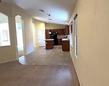 5431 N Ormondo Way - Photo Thumbnail 3