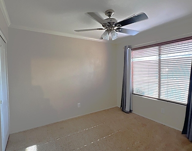 5431 N Ormondo Way - Photo Thumbnail 8