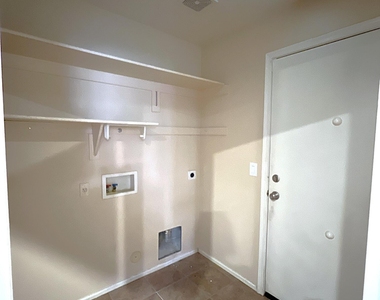 5431 N Ormondo Way - Photo Thumbnail 17