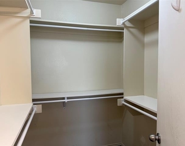 4514 Quail Run Road - Photo Thumbnail 17
