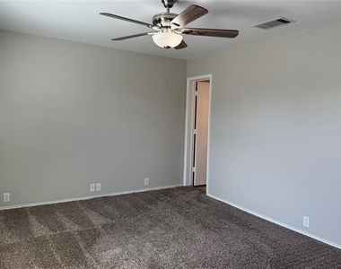 4514 Quail Run Road - Photo Thumbnail 12