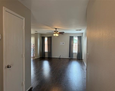 4514 Quail Run Road - Photo Thumbnail 9