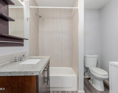 1222 W 4th Street - Photo Thumbnail 15