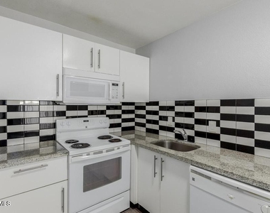 1222 W 4th Street - Photo Thumbnail 13